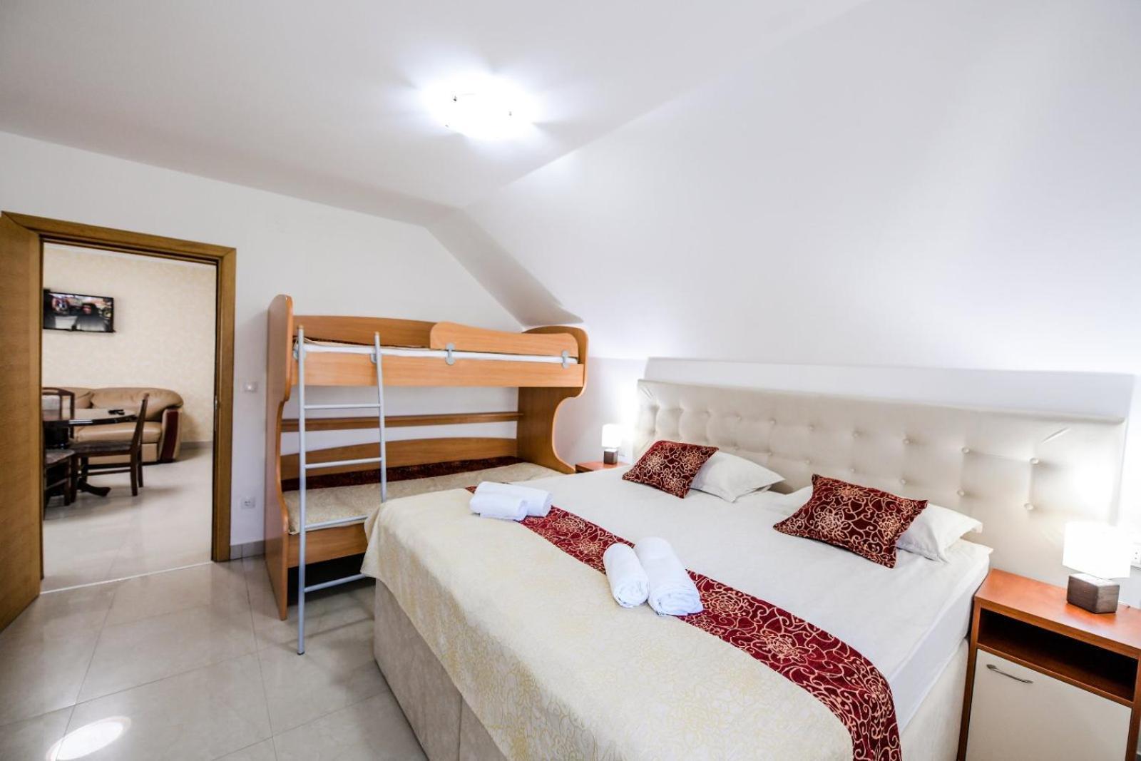 Suncani Breg Apartments Vrdnik Bilik gambar