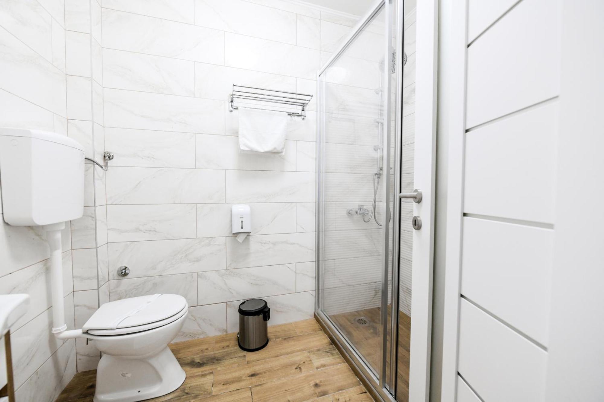 Suncani Breg Apartments Vrdnik Bilik gambar